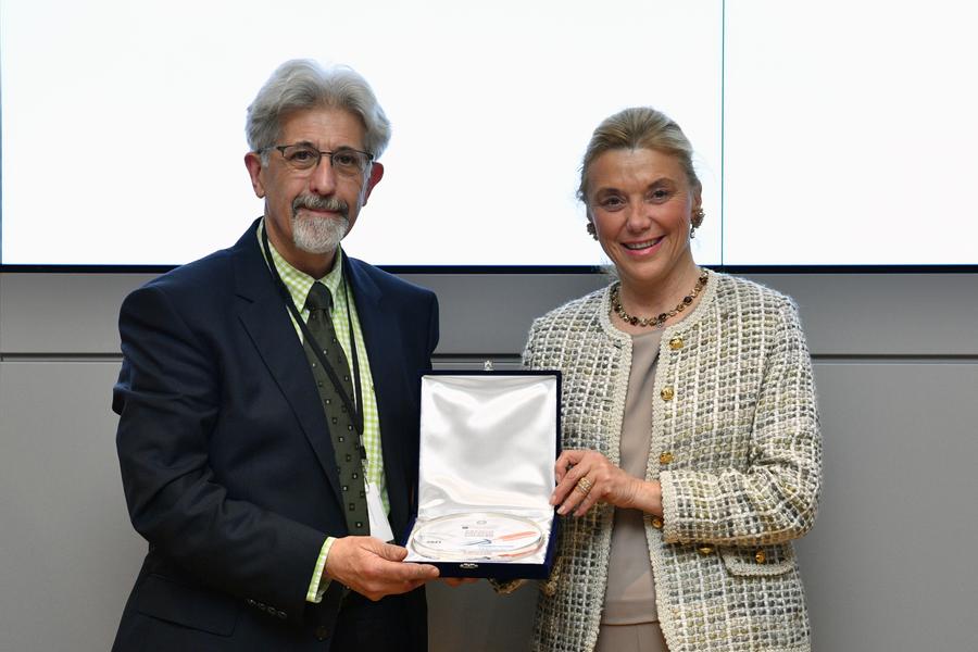 FOTO PREMIO 13.JPG